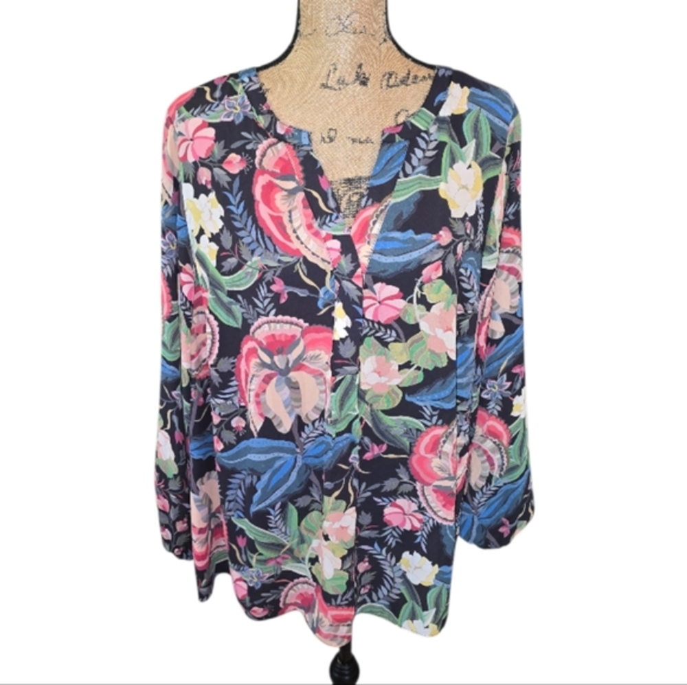 Tahari Floral Print Black Blue Pink Women's Top Plus Size 2X New - Picture 2 of 11